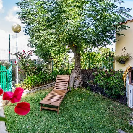 Martina Bungalow With Garden, Bbq, And Pools Ferienhaus San Bartolomé