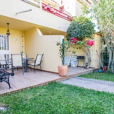 Martina Bungalow With Garden, Bbq, And Pools