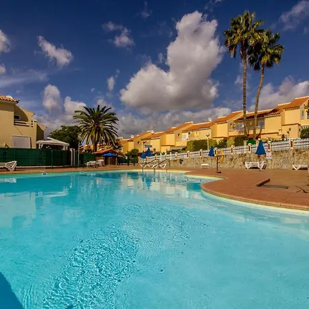 Martina Bungalow With Garden, Bbq, And Pools