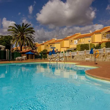 Martina Bungalow With Garden, Bbq, And Pools